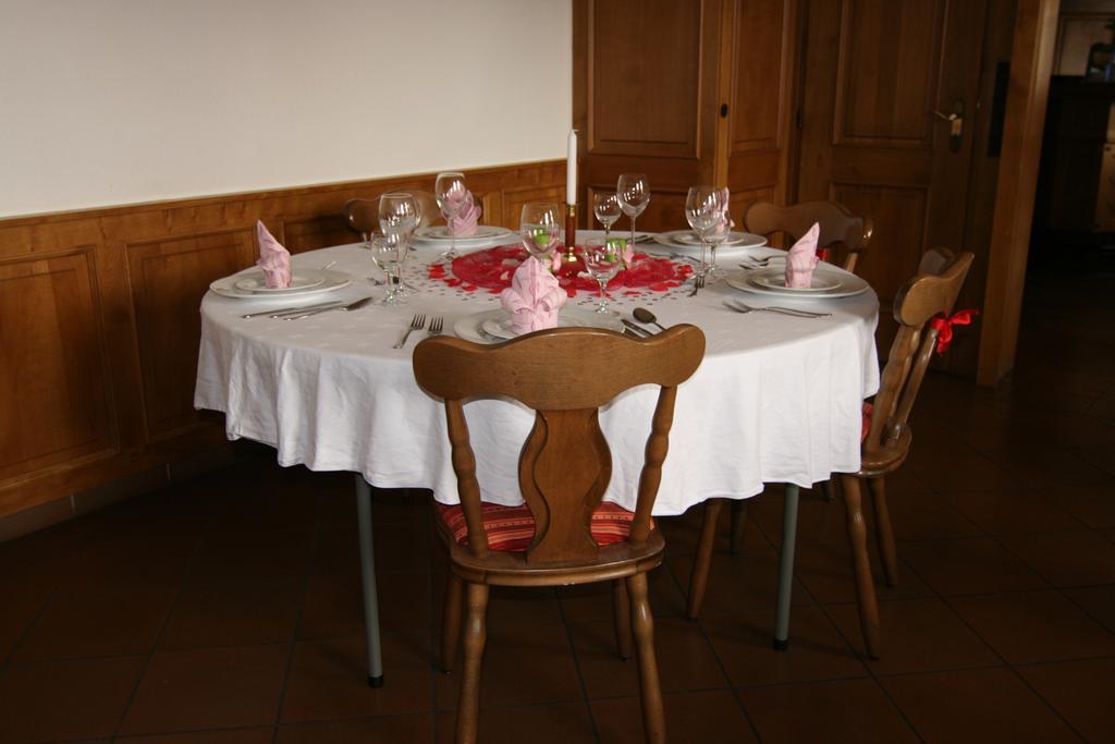 Hotel Lindenhof Rhynern Екстер'єр фото